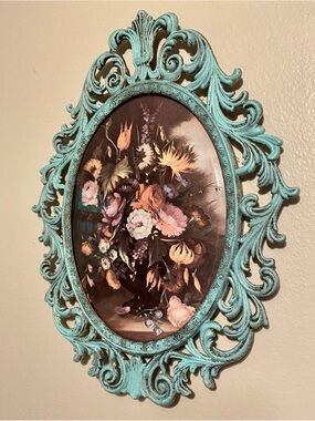 Set of 2 Vintage Ornate Oval Floral Wall Art in Brass Frame